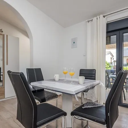 Apartment Bilic Vir